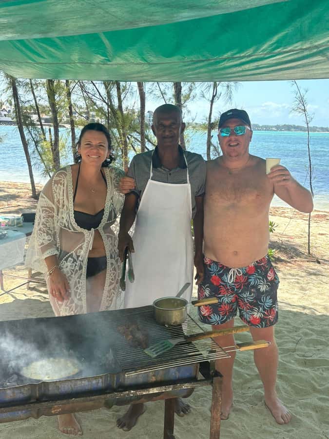 Mauritius 5 Islands Hopping Tours - PRIVATE BOAT - Snorkeling, Ile aux Cerfs, and beach time