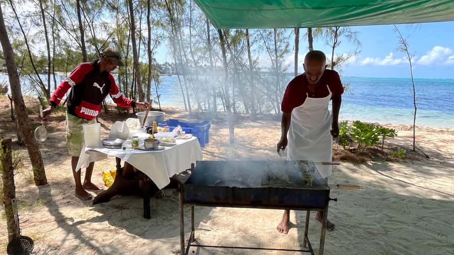 Mauritius 5 Islands Hopping Tours - PRIVATE BOAT - The beach BBQ and what is included