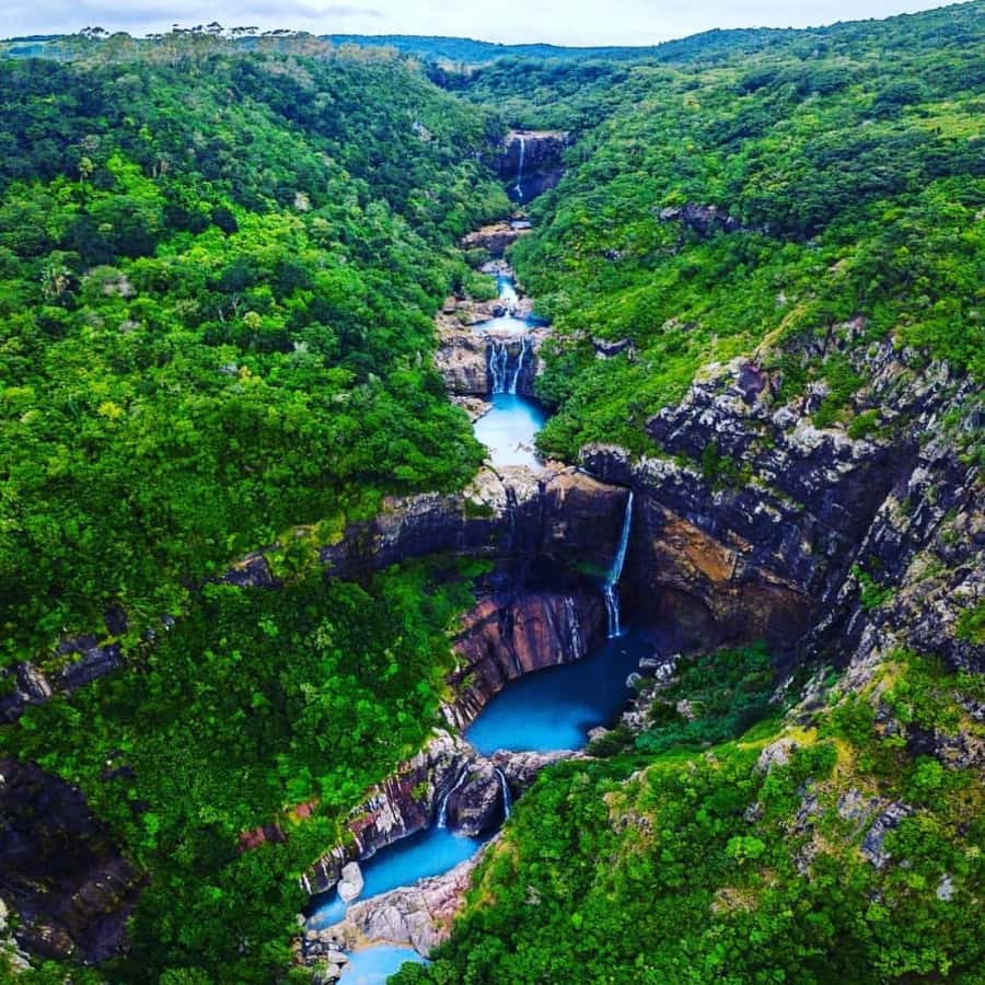 Mauritius: 7 Waterfalls Hike with Lunch and Hotel Transfers - The morning begins with a hotel pickup