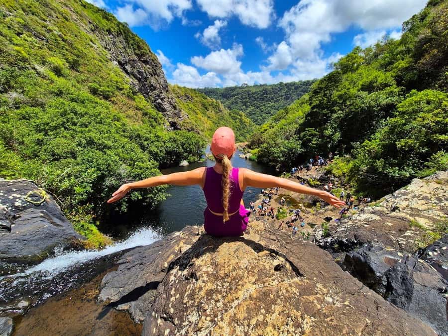 Mauritius-7 waterfalls short loop - Forest paths, mountain views, and awkward footing
