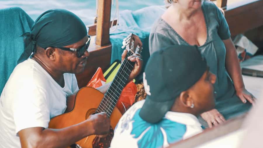 Mauritius: Boat trip to Ile aux Cerfs with Lunch/waterslide - Key points at a glance
