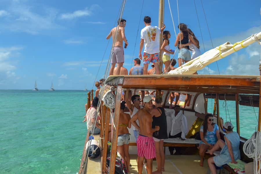 Mauritius: Boat trip to Ile aux Cerfs with Lunch/waterslide - Île aux Cerfs: beach time with a choice of pace