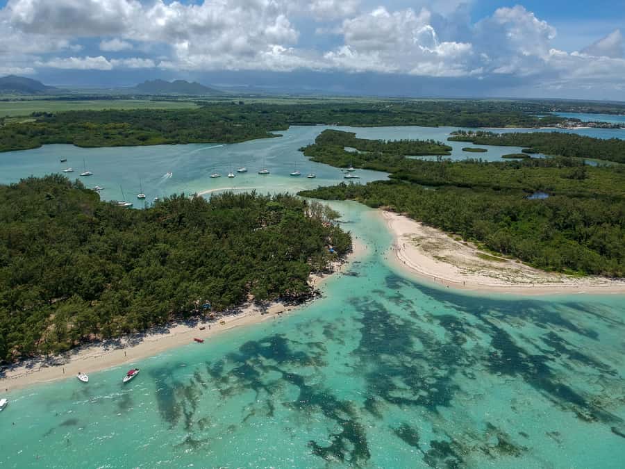 Mauritius: Boat trip to Ile aux Cerfs with Lunch/waterslide - What the $88 price means