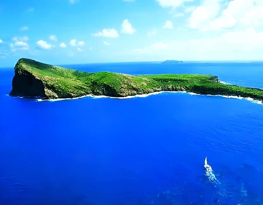 Mauritius: Catamaran cruise to 3 Northern Isles with lunch - Snorkeling near Gabriel and Gunners Coin