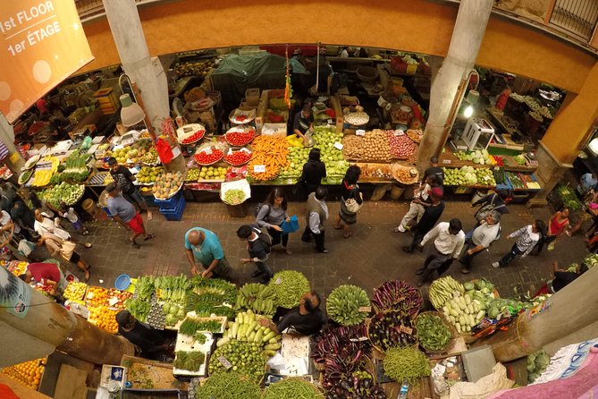 Mauritius City Tour, ALL INCLUSIVE Day Trip, Private SUV Car with Guide - Central Market: the best place to taste the city
