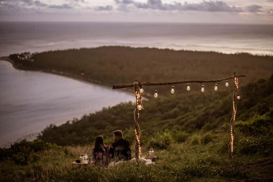 Mauritius: Exclusive Le Morne Sunset Hike & Aperitivo - The 45-minute walk back