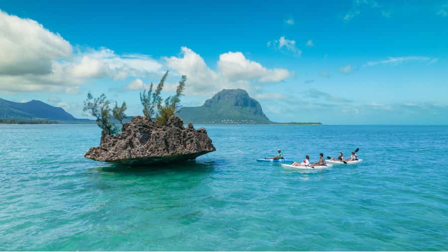 Mauritius: Guided Kayak tour to Benitiers Island - Île aux Bénitiers by kayak