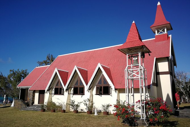 Mauritius Guided North Tour (Private) - Cap Malheureux and the Red Church
