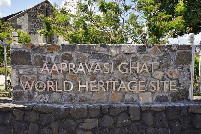 Mauritius Half Day City Tour(All Region) - Chinatown between the friendship gates