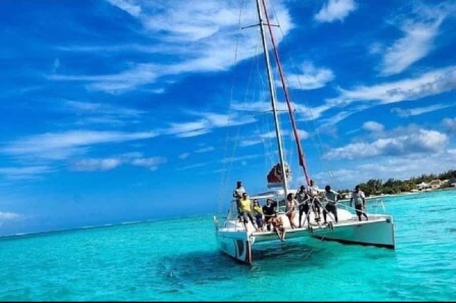 Mauritius: Ile Aux Cerfs Catamaran Cruise with Lunch - Key points to know before you book