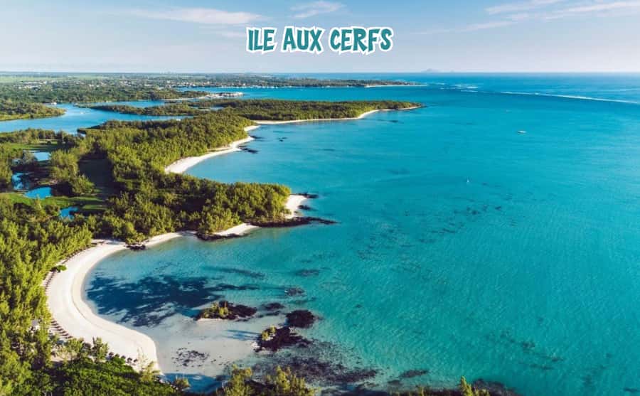 Mauritius: Ile aux Cerfs Speedboat Tour with Lunch & Drinks - Île aux Cerfs and its shallow lagoon