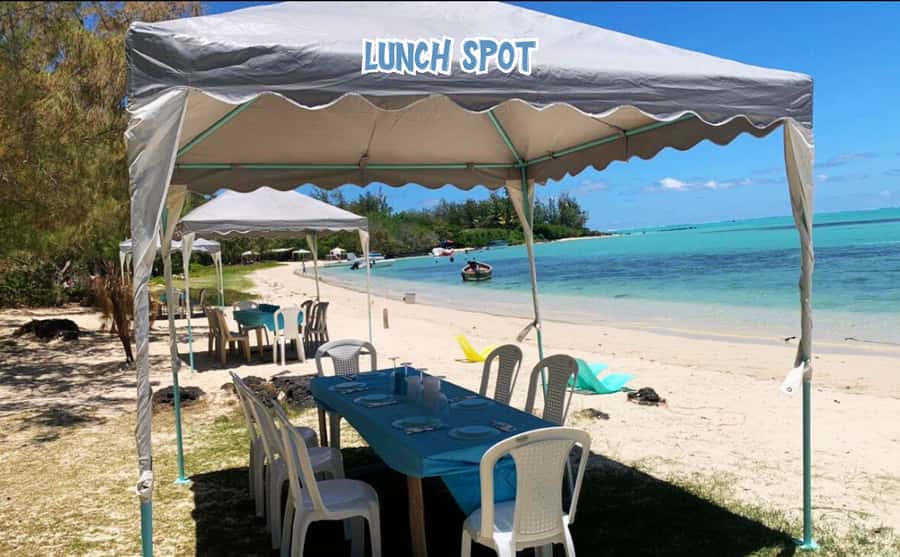 Mauritius: Ile aux Cerfs Speedboat Tour with Lunch & Drinks - The real value at $65