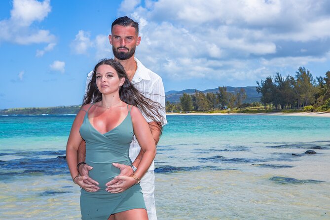 Mauritius: Photoshoot at Mont Choisy Beach with Pro Photographer - A Private Session for Couples, Families, and Groups