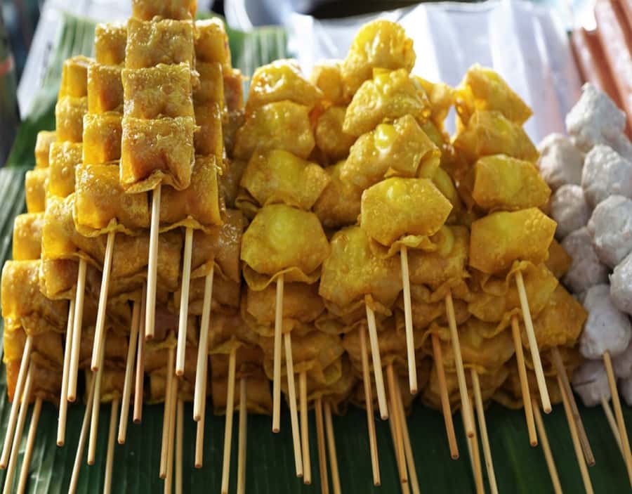 Mauritius: Port Louis Street Food Walking Tour - Through Port Louis Chinatown