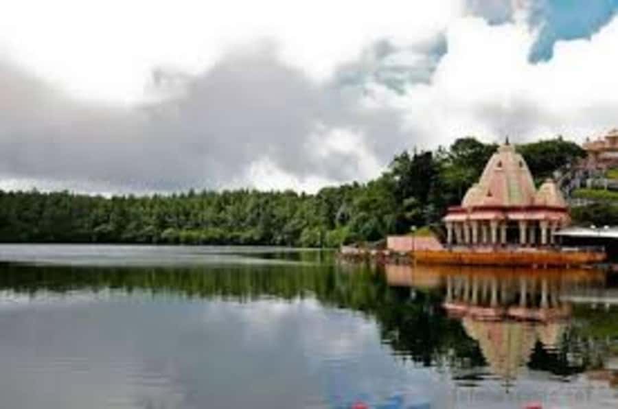 Mauritius: Private Guided South Tour with Pickup - Grand Bassin, Shiva, and a sacred crater lake