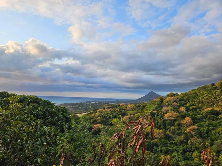 Mauritius: Sights of the South Private Tour with Rum Tasting - Chamarel village and the mountain roads