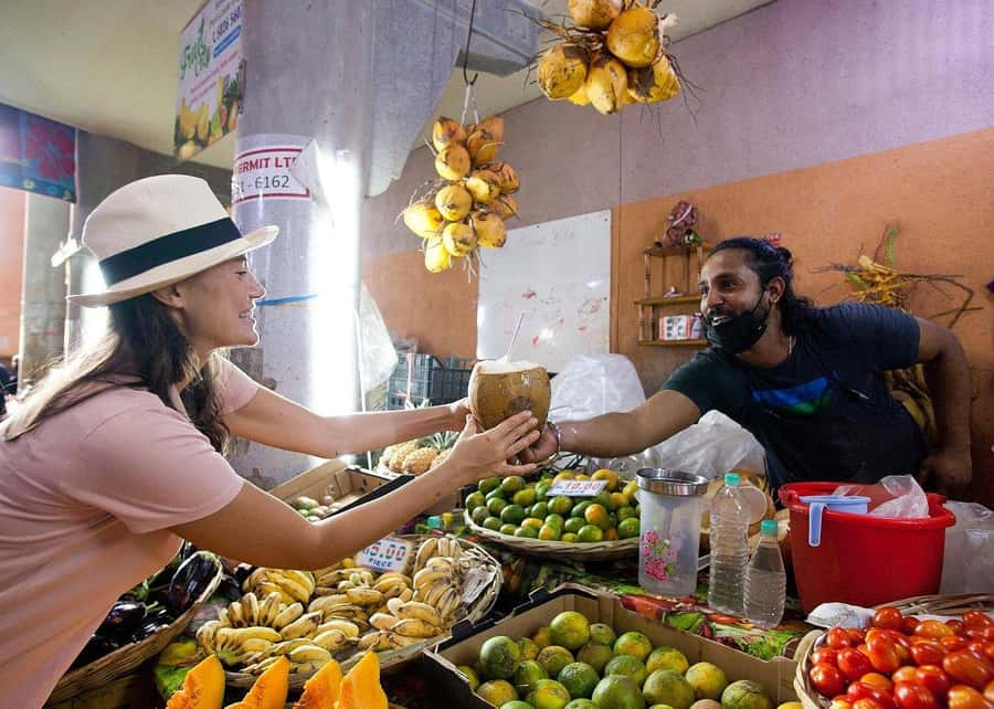 Mauritius: Snorkeling with Turtles & Port Louis Street Food - Dholl Puri, Samosas, Curry, And Alouda