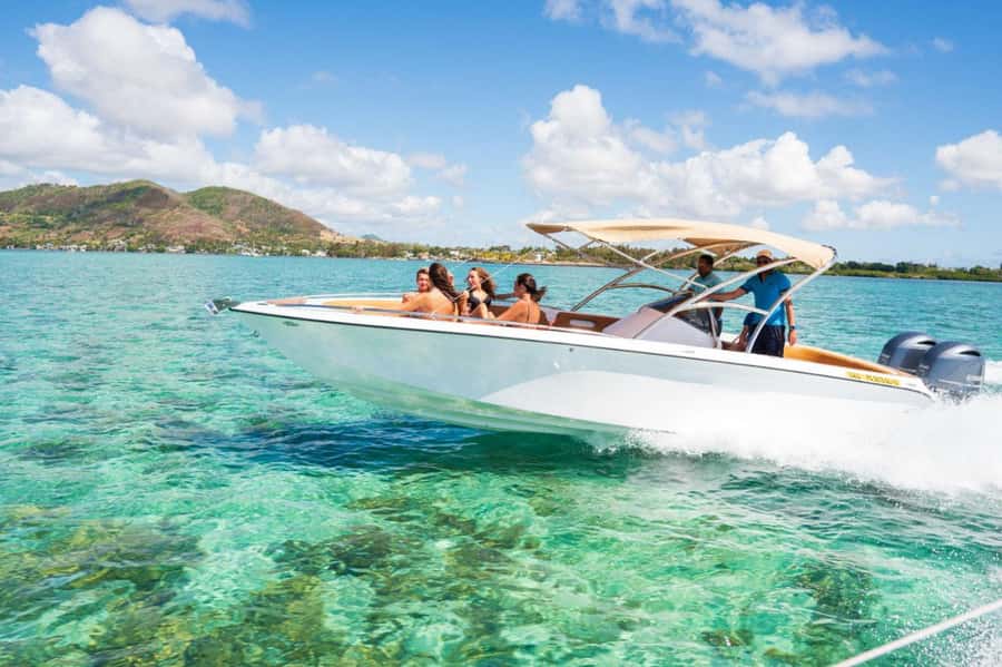 Mauritius: Speedboat Ile aux Cerfs, GRSE Waterfall, BBQ, Bar - Why the speedboat route changes the day