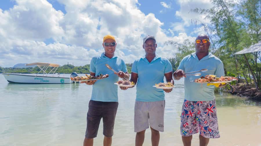 Mauritius: Speedboat Ile aux Cerfs, GRSE Waterfall, BBQ, Bar - Music, Sega, and the limits of the entertainment