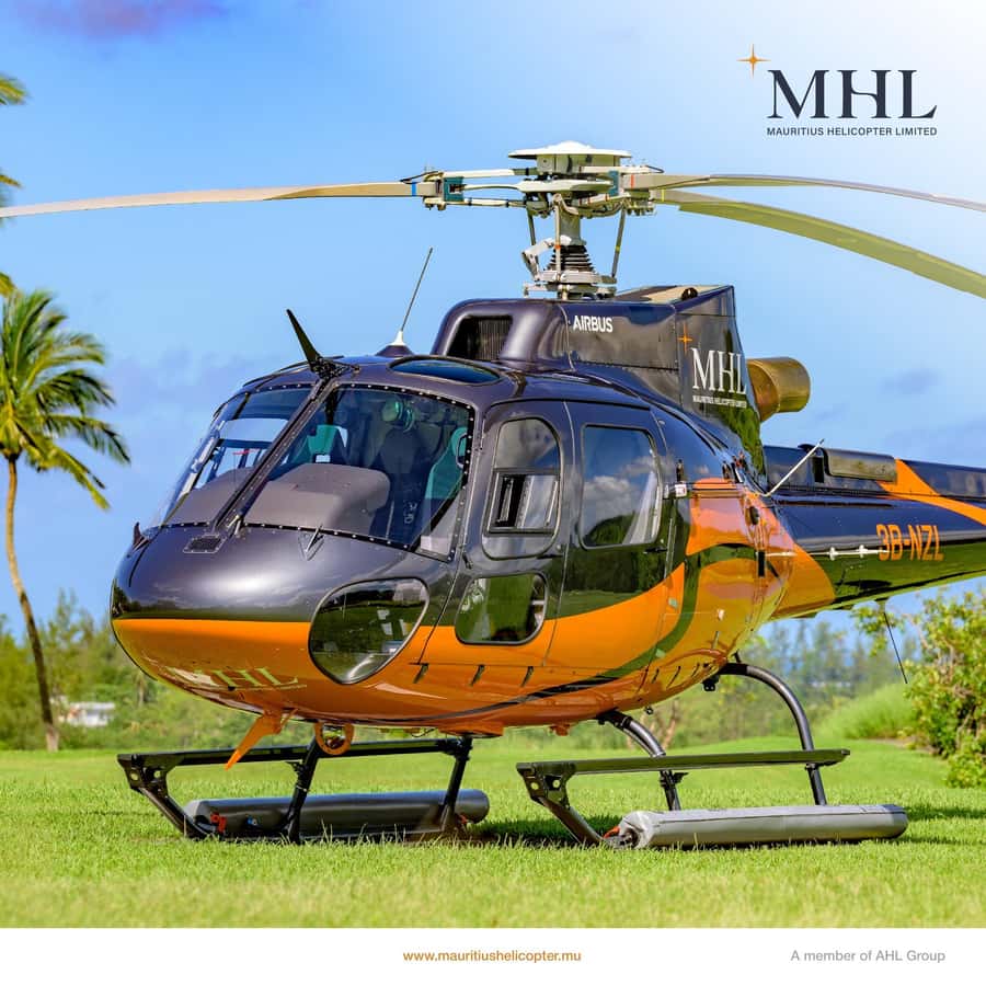 Mauritius: Underwater waterfall by Helicopter tour - The main sight: Mauritius’ optical illusion