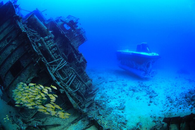 Mauritius Unique Submarine Tour - The 15-minute boat ride to the submarine