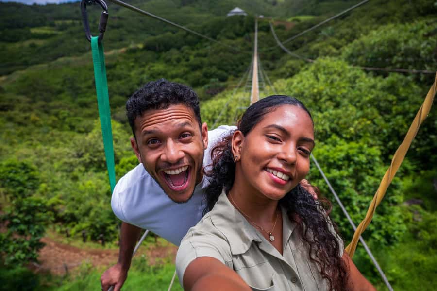 Mauritius: Vallé Advenature Park, Nepalese Bridge - Why the height makes the views special