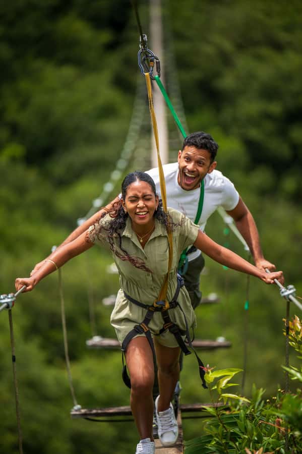 Mauritius: Vallé Advenature Park, Nepalese Bridge - How it compares with a quiet park visit