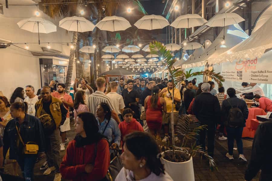 North Tour Of Mauritius With Street Food tasting - Starting in the capital and its main markets