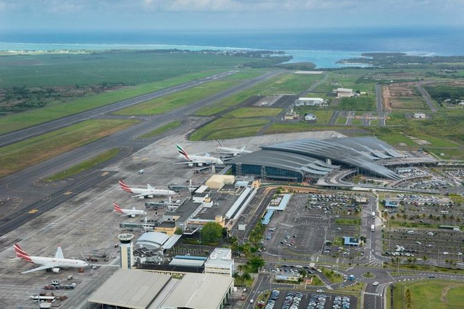PORT, AIRPORT & HOTEL transfer in mauritius. - A private arrival instead of a shared shuttle