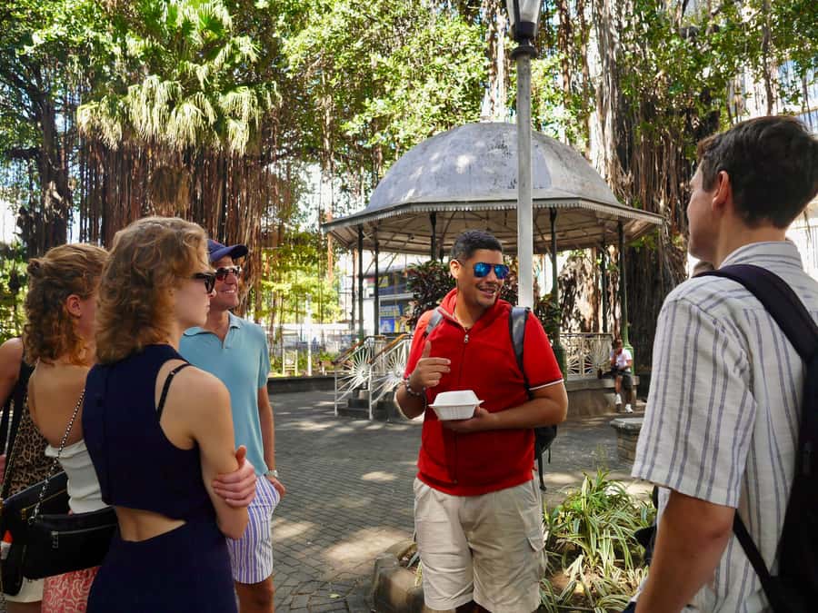 Port Louis: Street Eats and City Highlights Walking Tour - Languages and Group Style