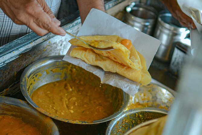 Port Louis Street Food and Cultural Walking Tour - Jummah Mosque and two classic snacks
