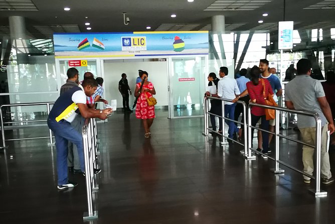 Private Airport/hotel Transfers - Meeting your driver at the airport