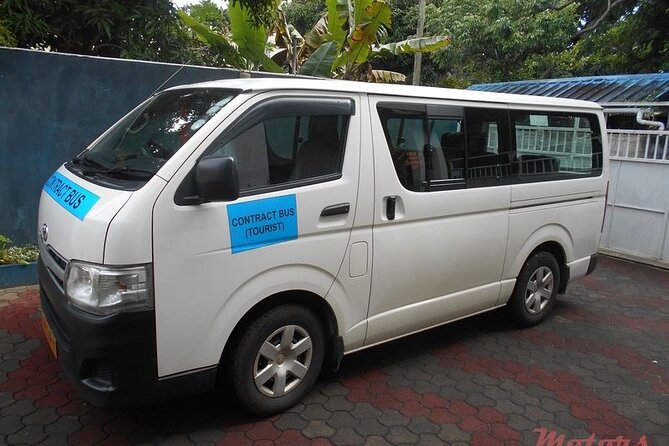 Private Airport Transfer in Mauritius - Meeting your driver at Exit Gate 7
