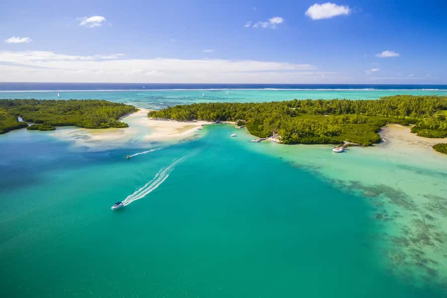 Private Catamaran Charter to Ile aux Cerfs - Reaching Ile aux Cerfs