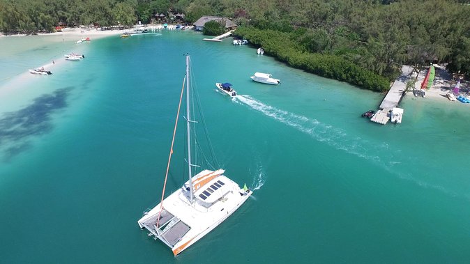 Private Charter Full Day Cruise: Île aux Cerfs - A Private Day on Mauritius Water