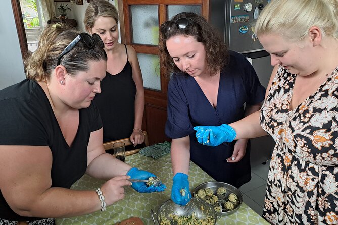 Private Cooking Class in Mauritius with a Local Family - What the food can tell you about Mauritius