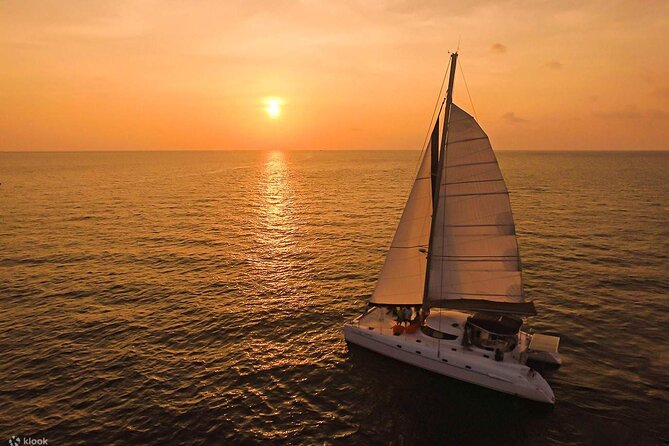 Private Exclusive Sundowner catamaran with Dinner & Transfer - Snorkeling near Ile aux Aigrettes