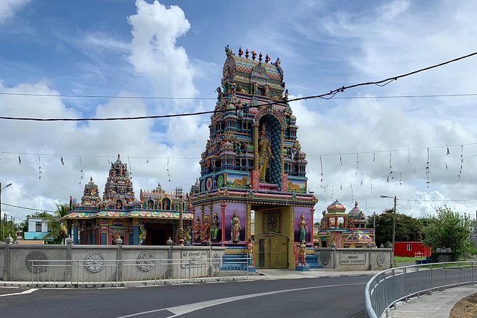Private Guided Tour of Northern Mauritius with Shopping in Port Louis - Pamplemousses Botanical Garden: allow for an extra charge