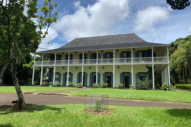 Private Guided Tour of Northern Mauritius with Shopping in Port Louis - Citadel Fort Adelaide above Port Louis
