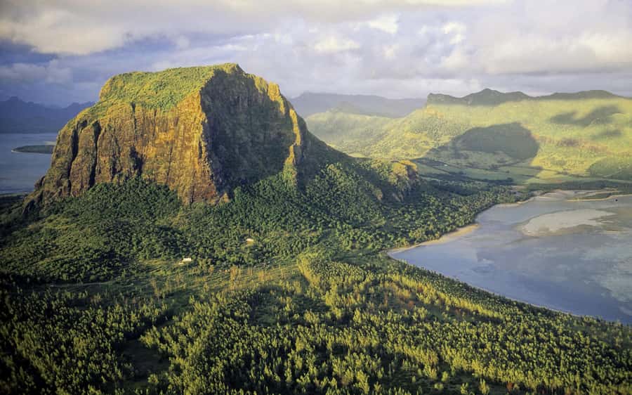PRIVATE LeMorne Mountain Picturesque Hike-UNESCO Recognised - The summit: ocean, beaches, and mountain views