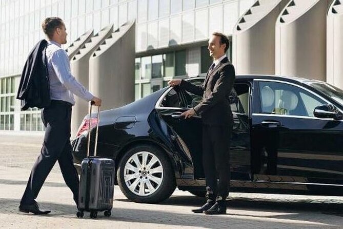 Private Transfer from Airport to Hotel in Mauritius - A direct ride instead of a public transport puzzle