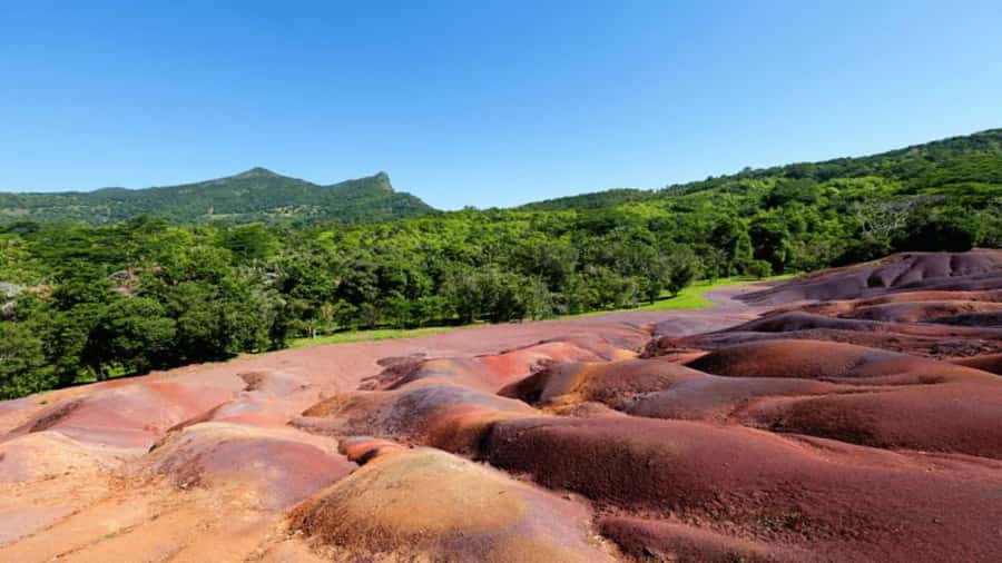 Southern Mauritius: Volcanoes & Coloured Earth - A Short Look at Black River Gorges