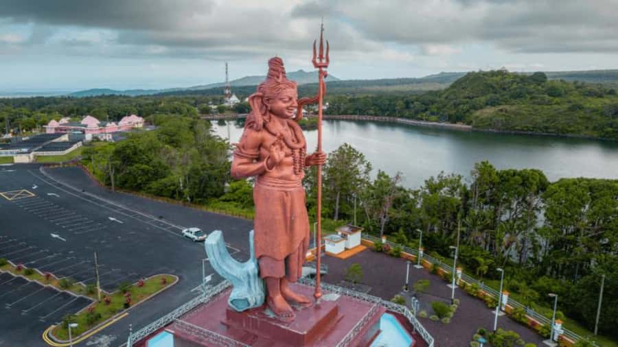 Southern Mauritius: Volcanoes & Coloured Earth - Grand Bassin Temple and a Sacred Highland Lake
