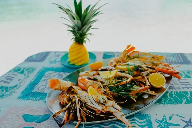 Speedboat Ile aux Cerfs + GRSE Waterfall, BBQ and Bar - Lunch, BBQ food, and the bar question
