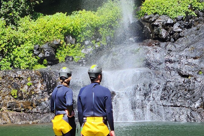 Tamarind Falls Abseiling - The first abseils build confidence