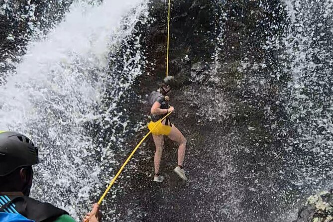 Tamarind Falls Abseiling - What the $106.85 price really covers