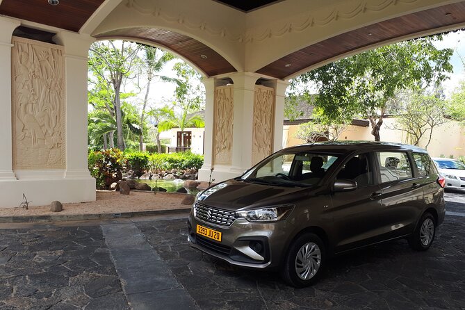 Taxi Mauritius Airport Transfers - Finding your driver inside the airport