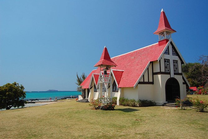 TAXI north guided tour. - Pereybere Beach and the northern coast