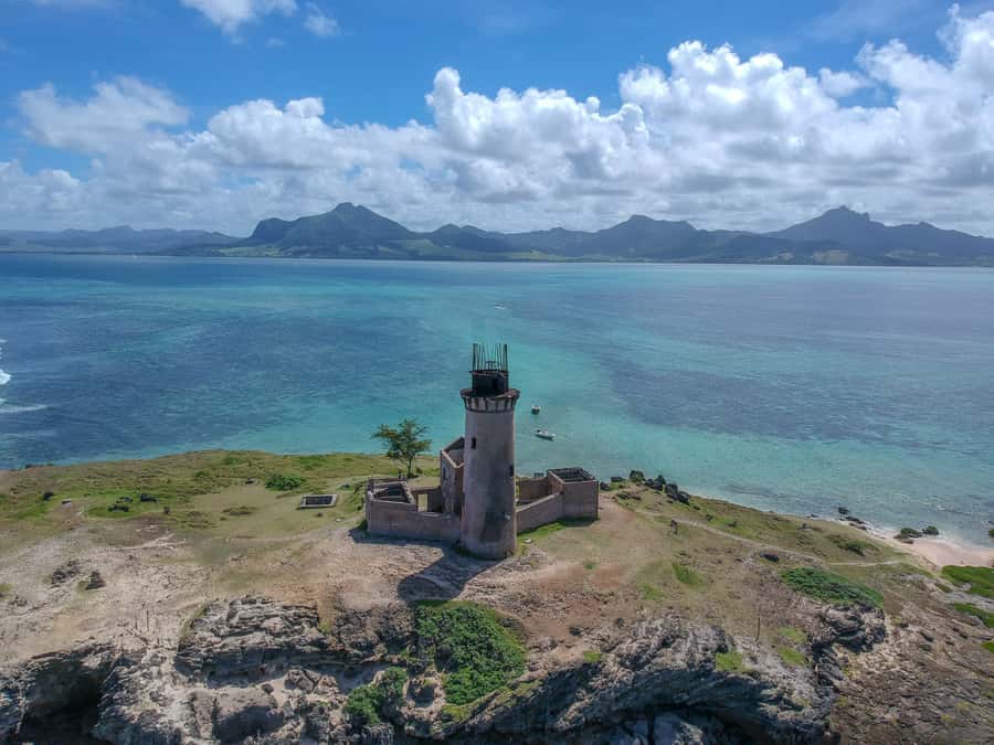 Trou d'Eau Douce: 5 Island Adventure with BBQ & Snorkeling - Ile aux Aigrettes adds a second swim