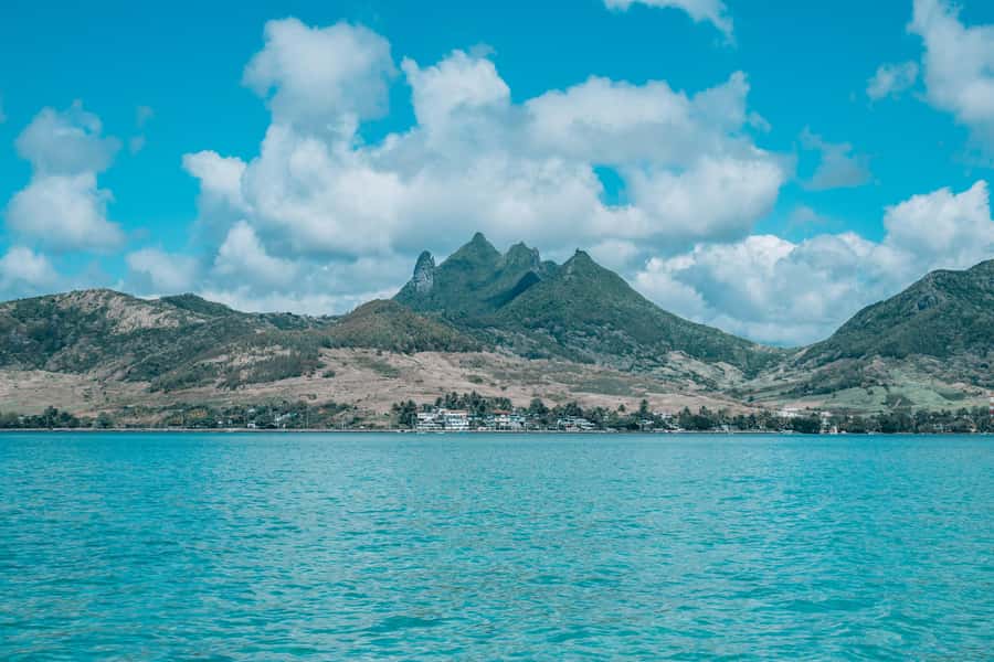 Trou D'Eau Douce: 5 island tour Mauritius with lunch/drinks - Fouquets Island and the open-water views